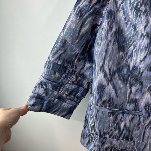 Chico's Purple & Silver Abstract Print Full Zip 3/4 Sleeve Jacket Size 2 - Picture 3 of 8